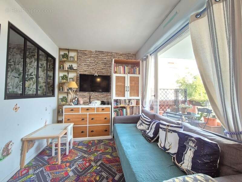 Appartement à vendre 2 pièces ROYAN (17) - Balcon - Cave - photo 4