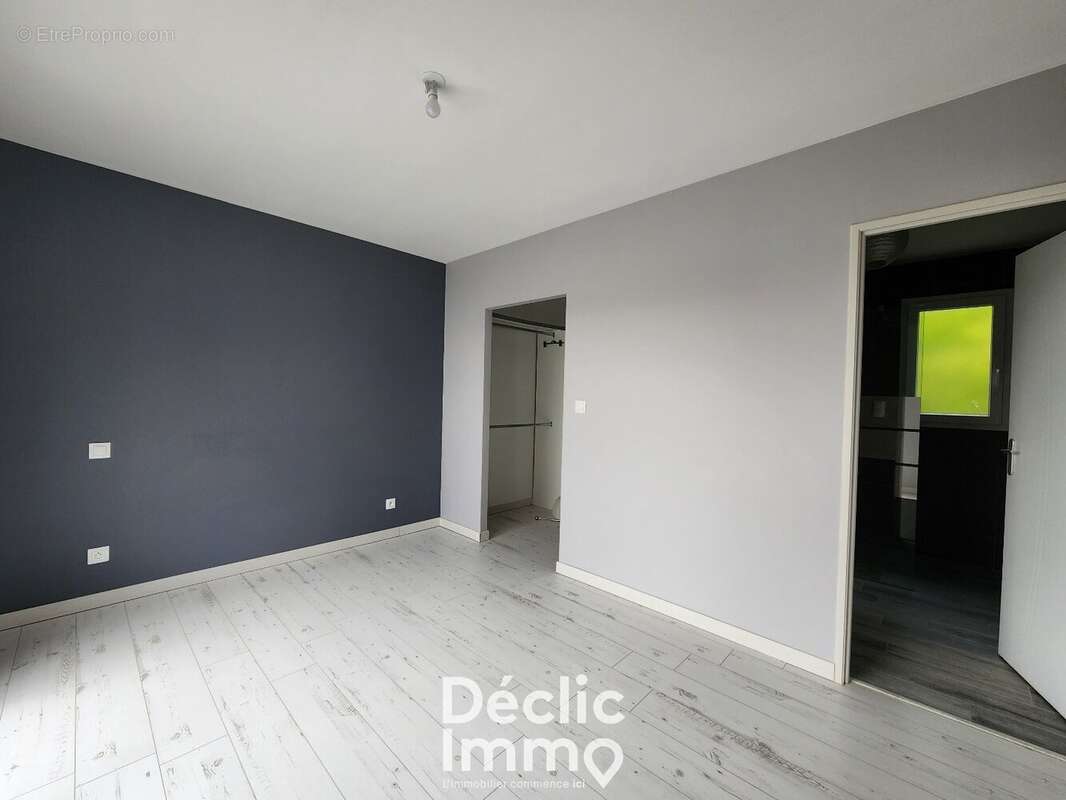 Maison à ROULLET-SAINT-ESTEPHE