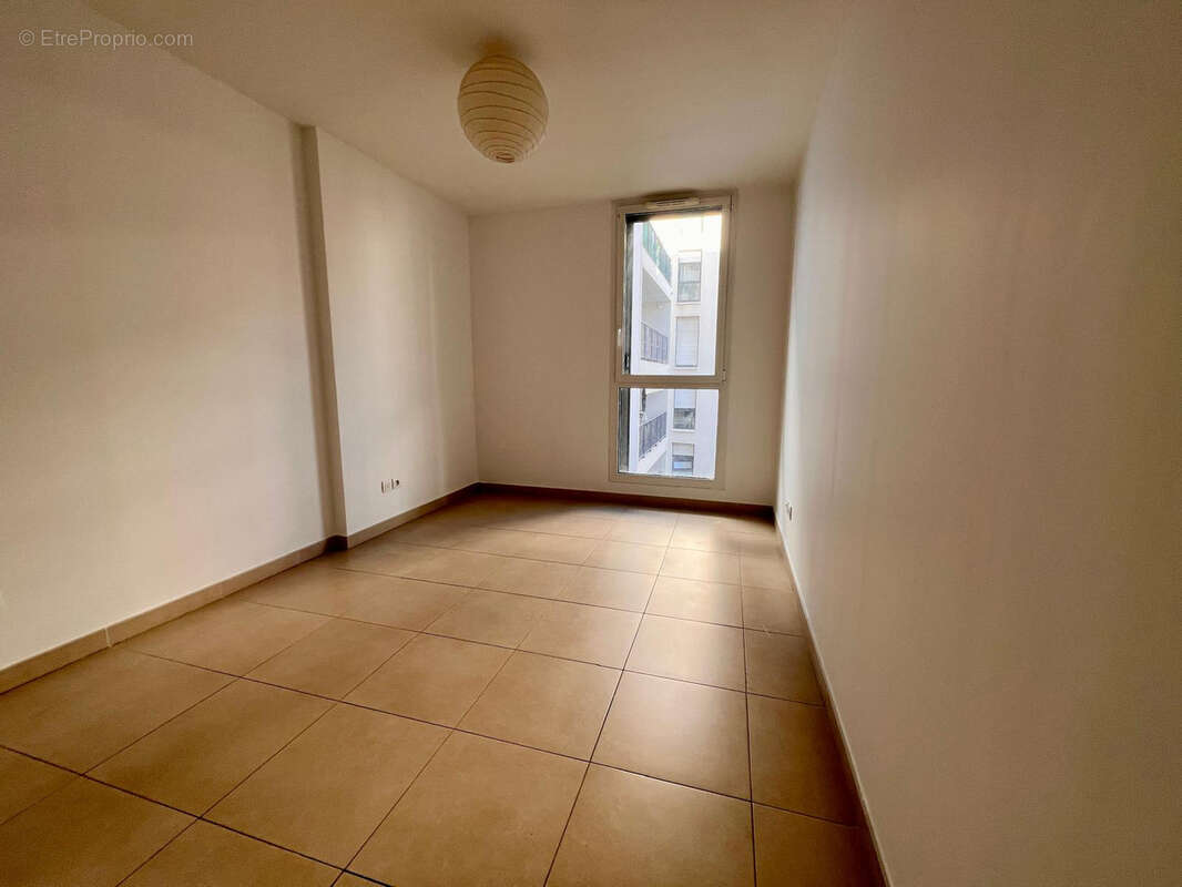 Appartement à MARSEILLE-7E
