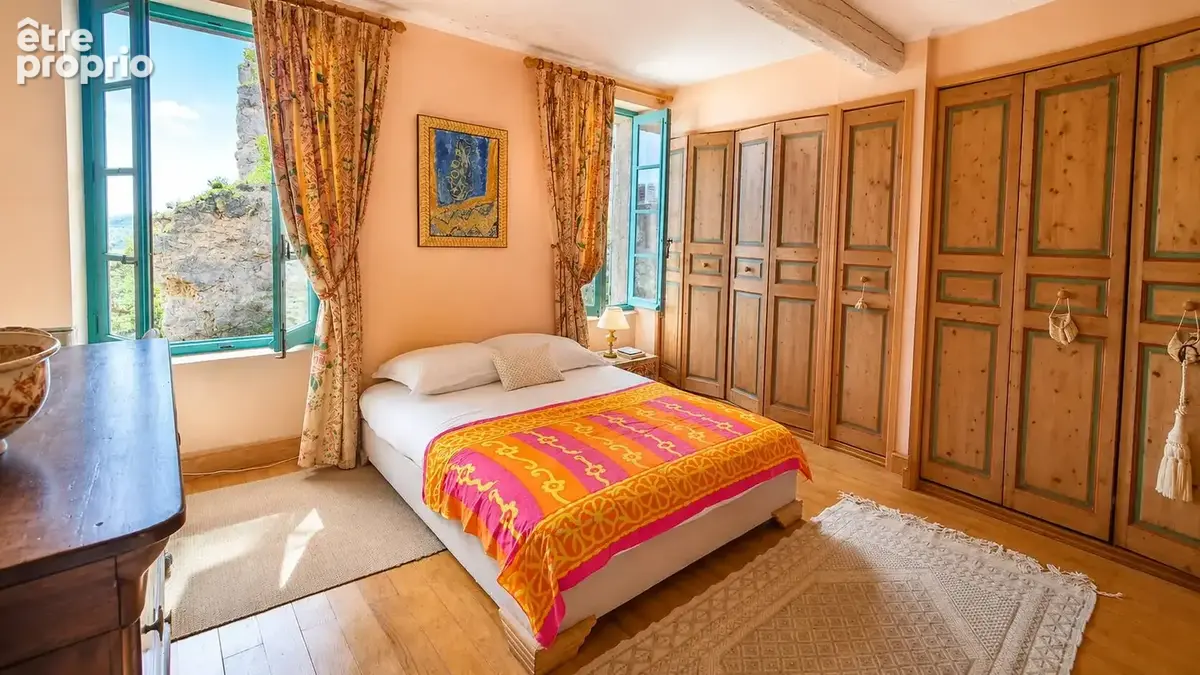Vente maison de village avec terrasse centre Callas - photo 11