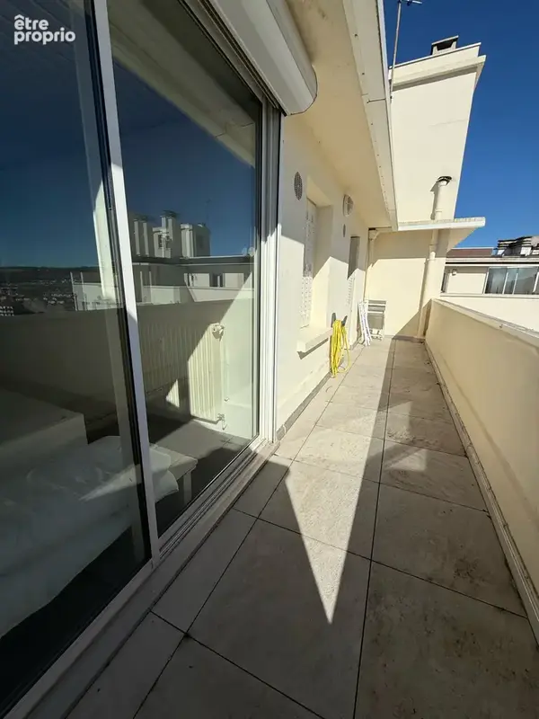 Appartement au dernier étage avec vue dominante sur plan d'eau - photo 11