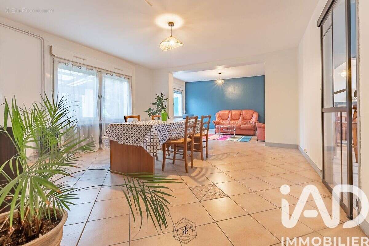 Photo 2 - Maison à VILLERUPT
