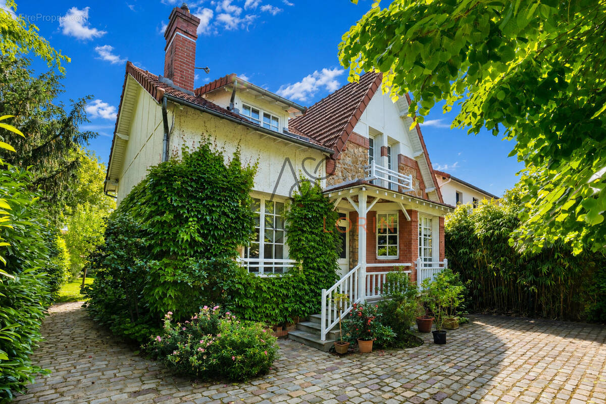 Maison à LE PECQ