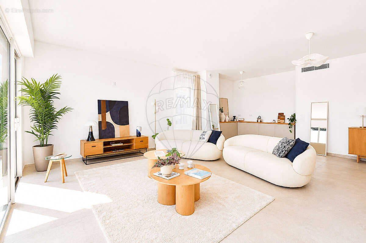 Appartement à VILLENEUVE-LOUBET
