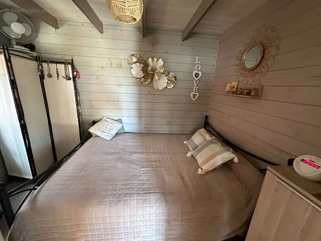 Ensemble de 3 chalets en bois, site de villégiature avec piscine - photo 18