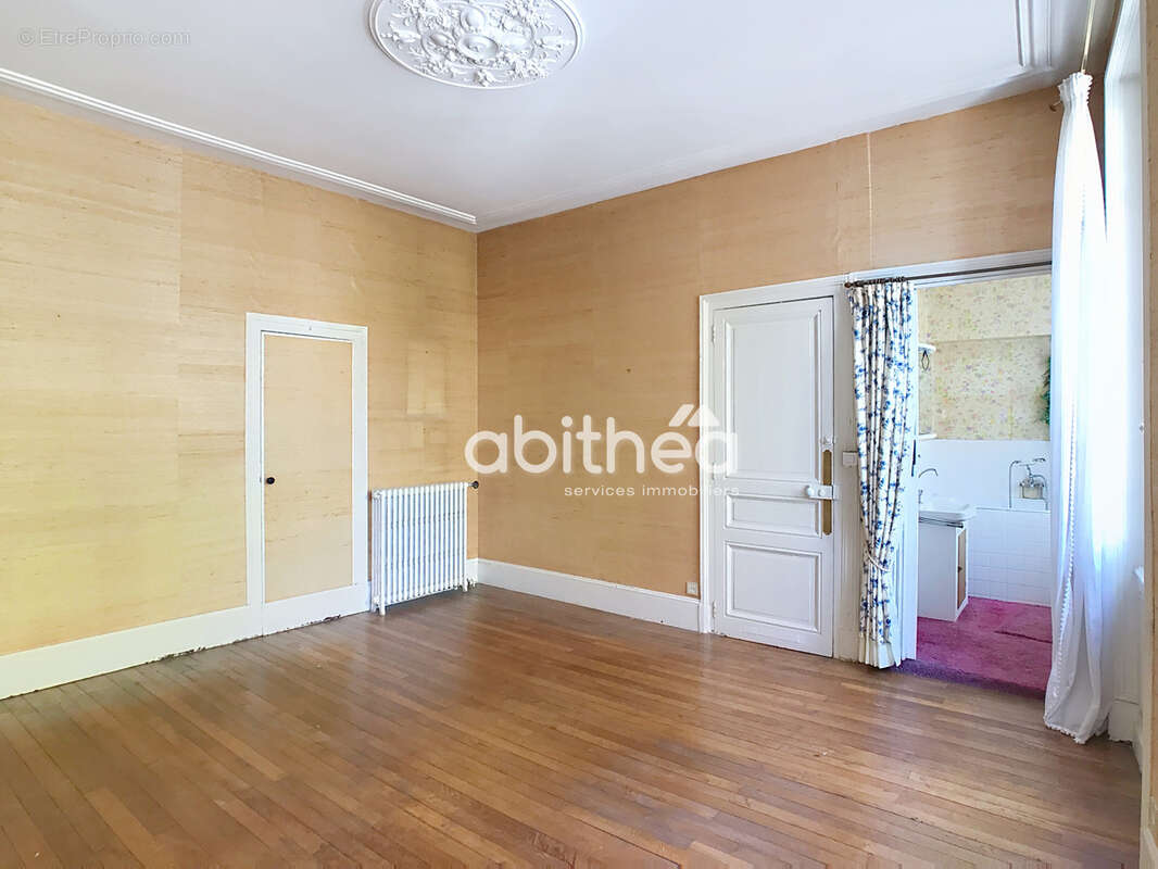 Maison de ville angouleme 179 m2 3 chambres - photo 12