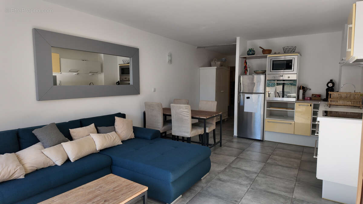 Appartement à ROQUEBRUNE-SUR-ARGENS