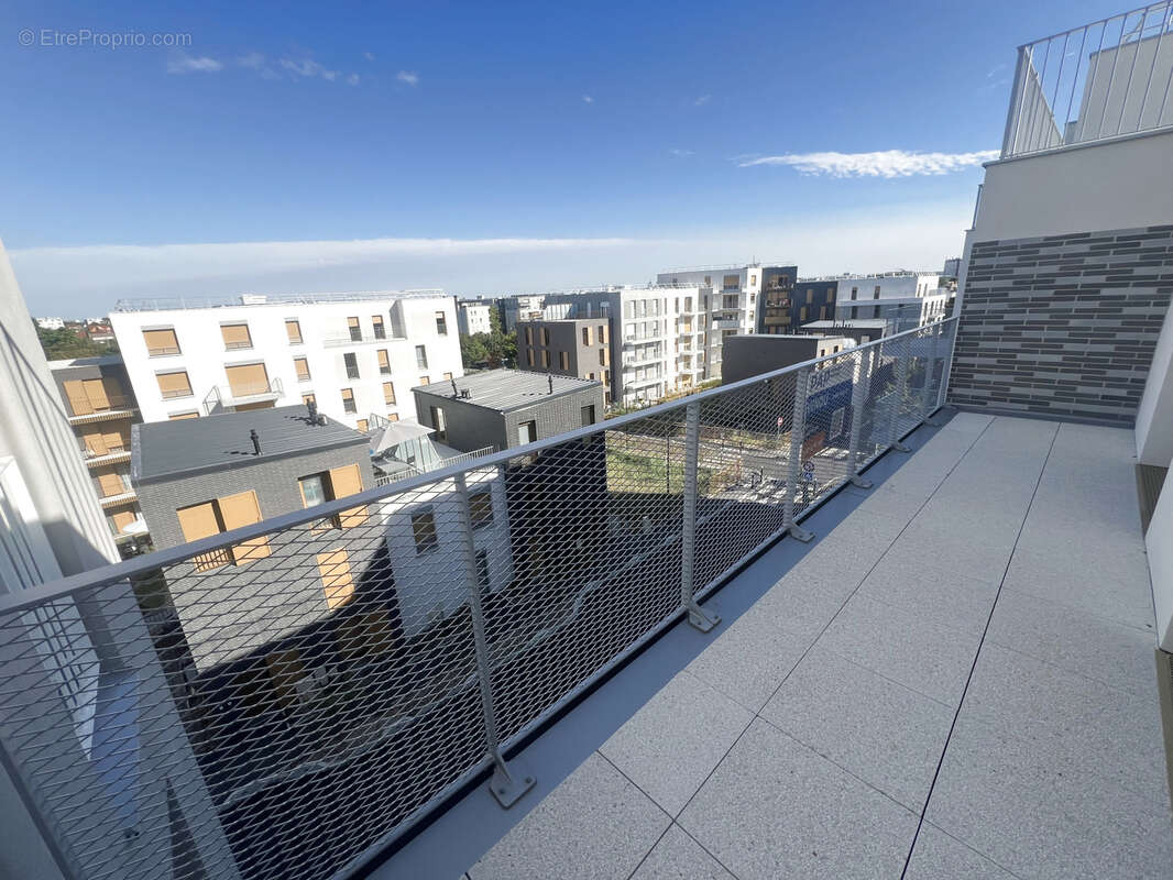 Appartement à SARTROUVILLE