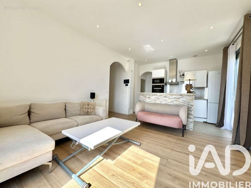 Photo 3 - Appartement à ROQUEBRUNE-CAP-MARTIN