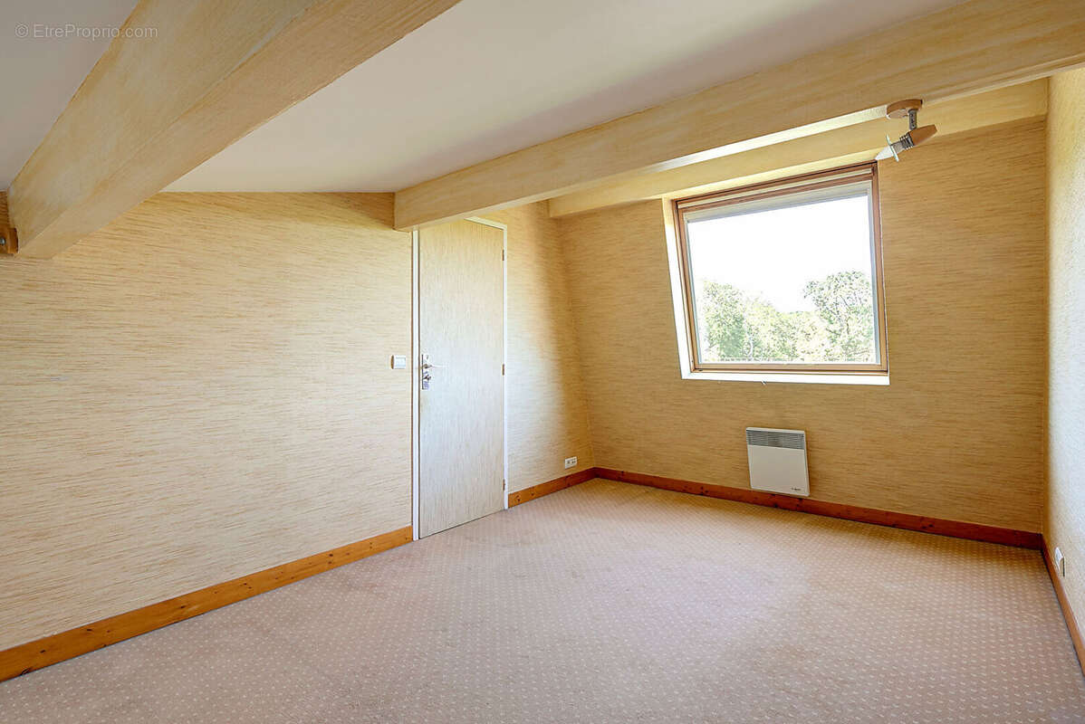 Appartement à VILLE-D'AVRAY