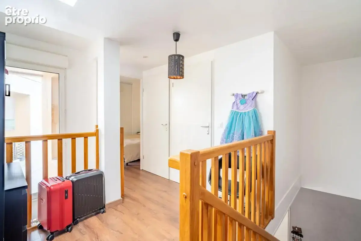 Duplex 3 pièces de 64 m² avec balcon et parking à Stains - photo 8