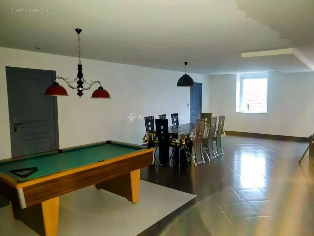 Maison à NEUFCHATEAU