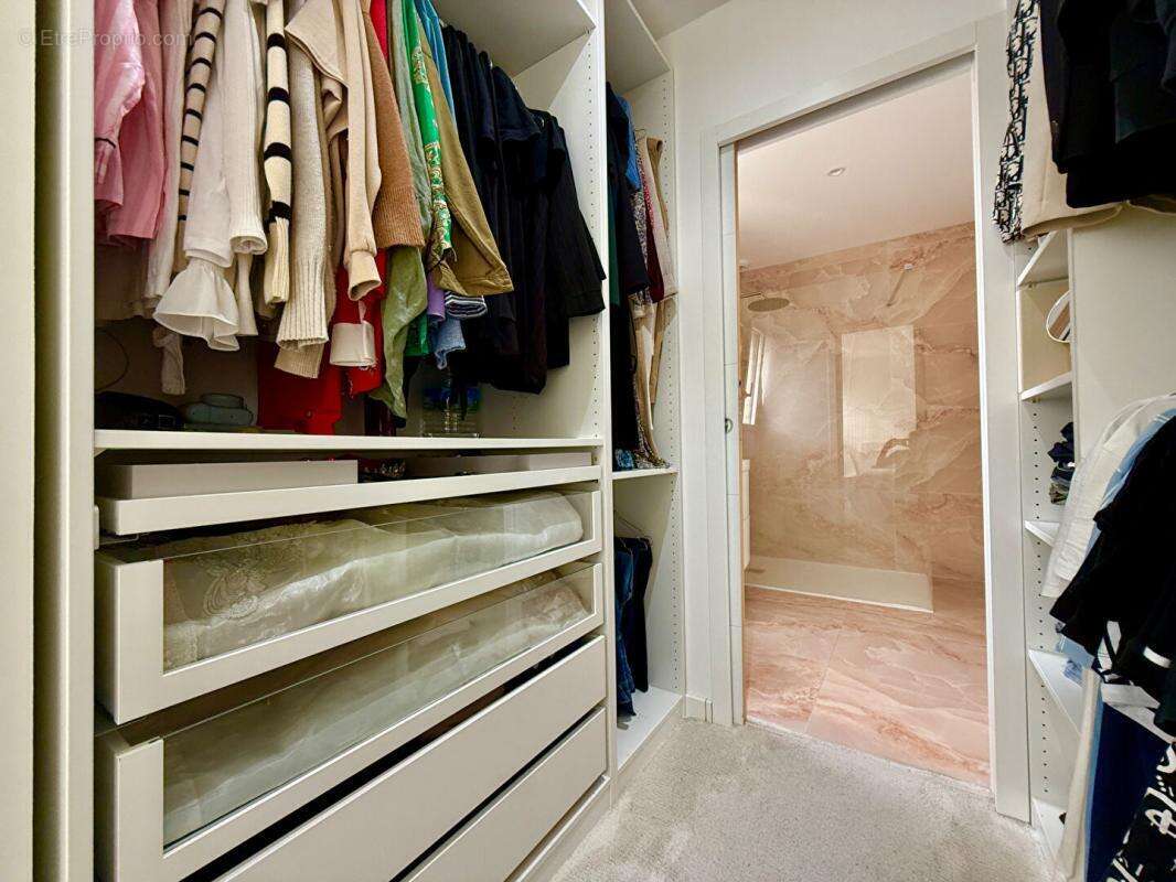 Maison à FRENOUVILLE