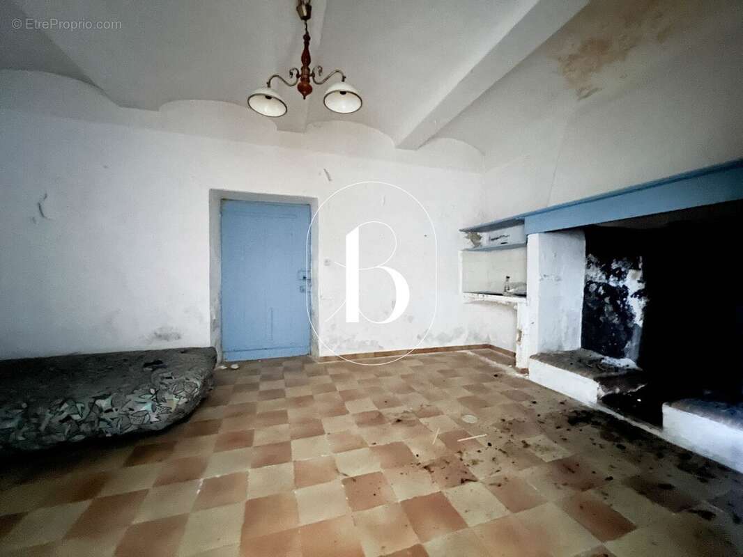 Maison à BARJAC