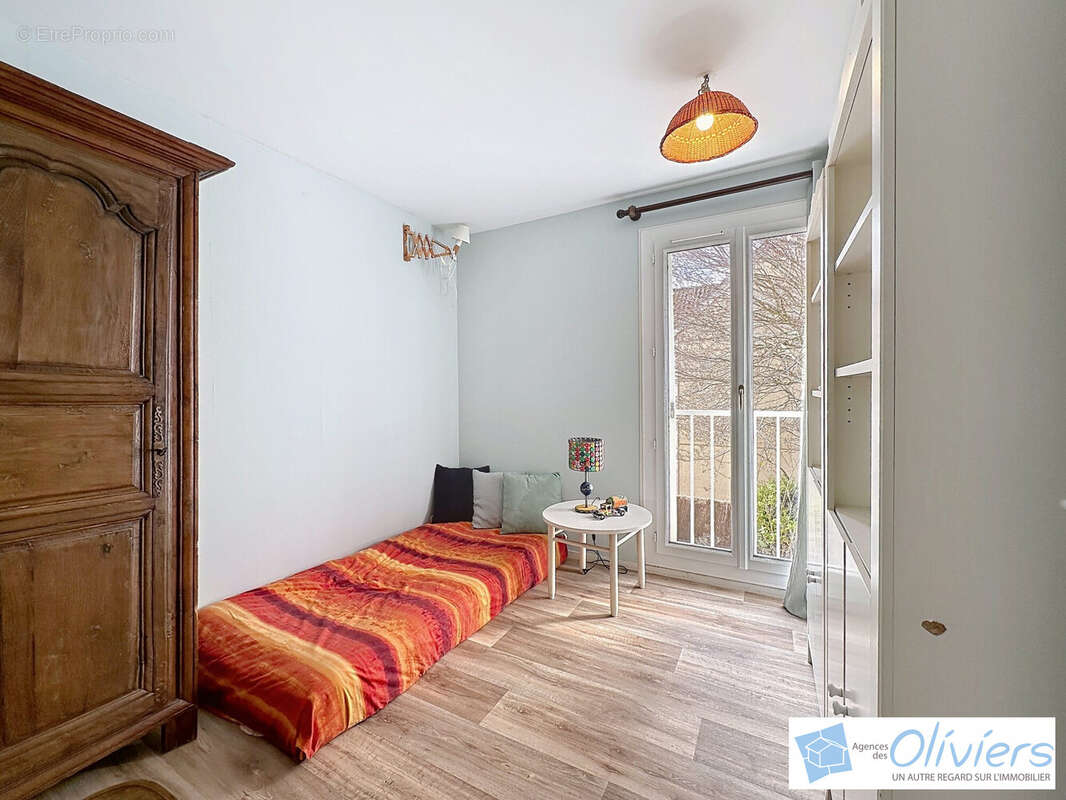 Maison à VOISINS-LE-BRETONNEUX