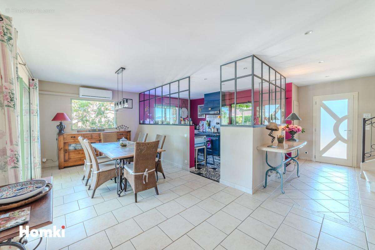 Superbe villa  de 195 m2 avec piscine - photo 11