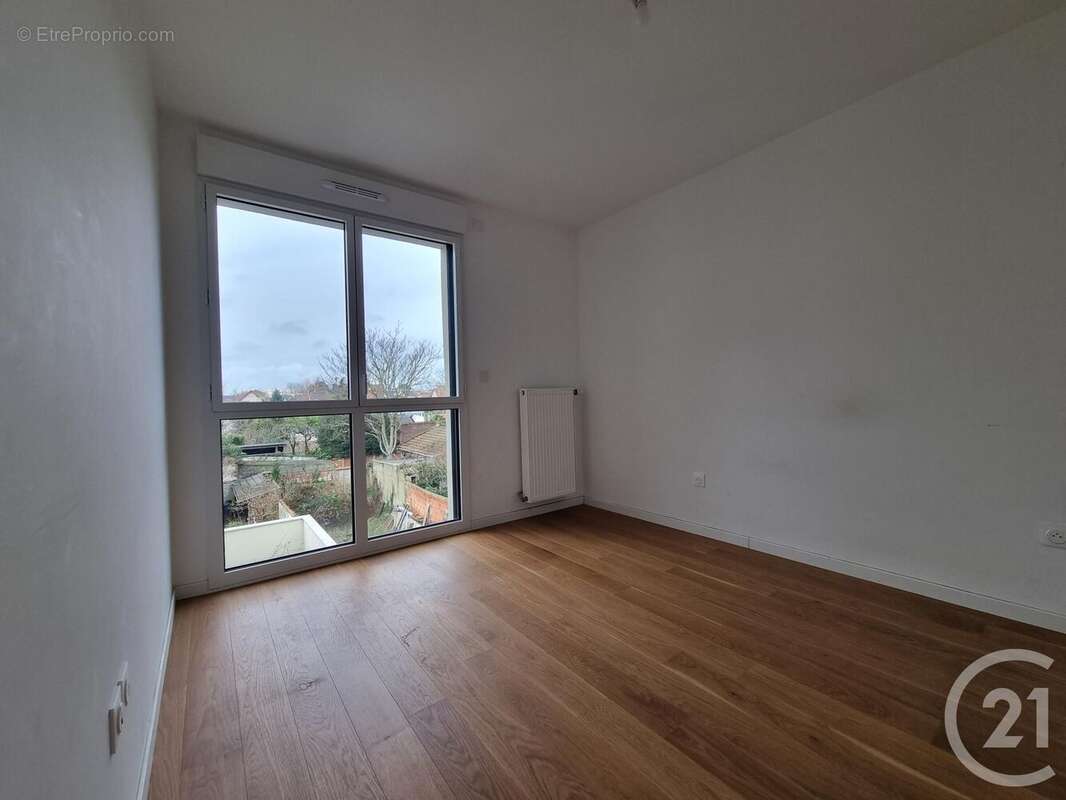 Appartement à SAINT-MAUR-DES-FOSSES