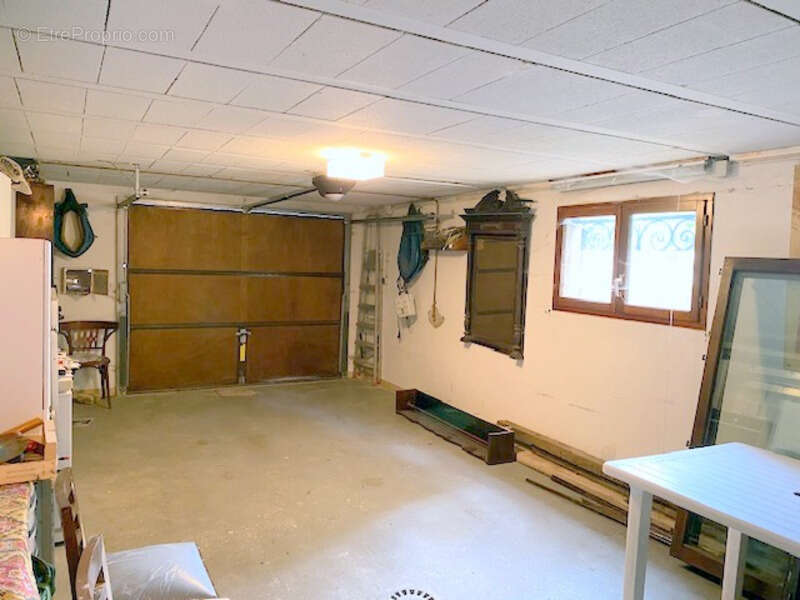 Maison à VILLENEUVE-L&#039;ARCHEVEQUE