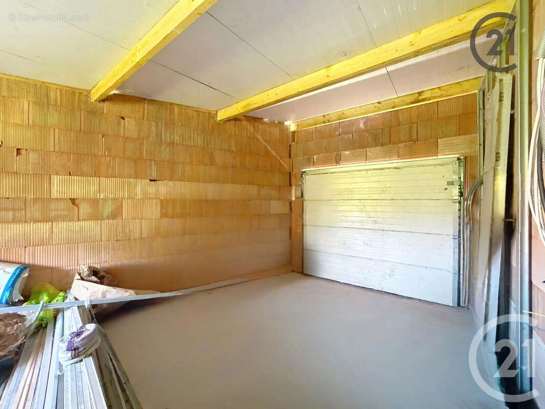 Maison à NEUFCHATEL-SUR-AISNE