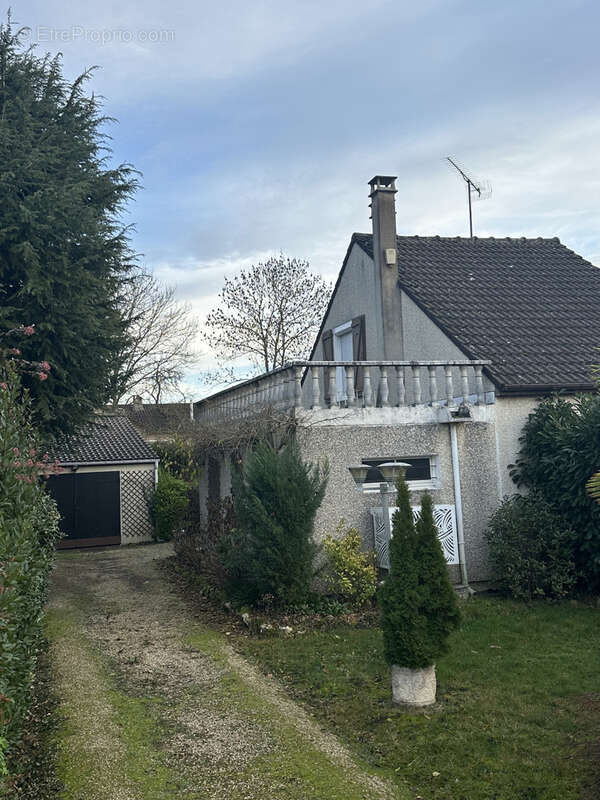 Maison à LE MEE-SUR-SEINE