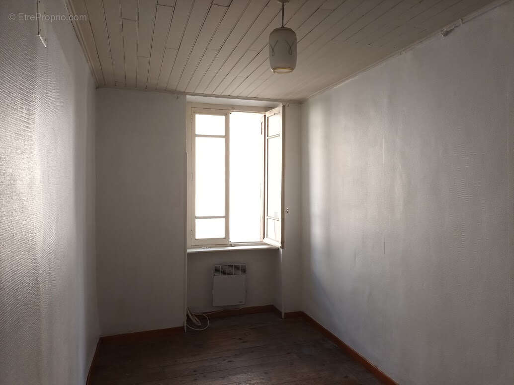 Maison à VILLARDONNEL