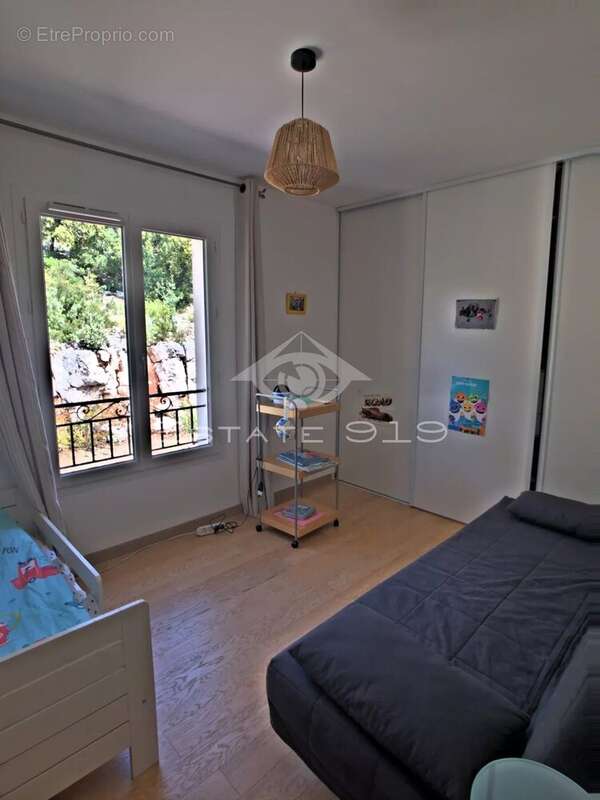 Maison à ROQUEFORT-LES-PINS