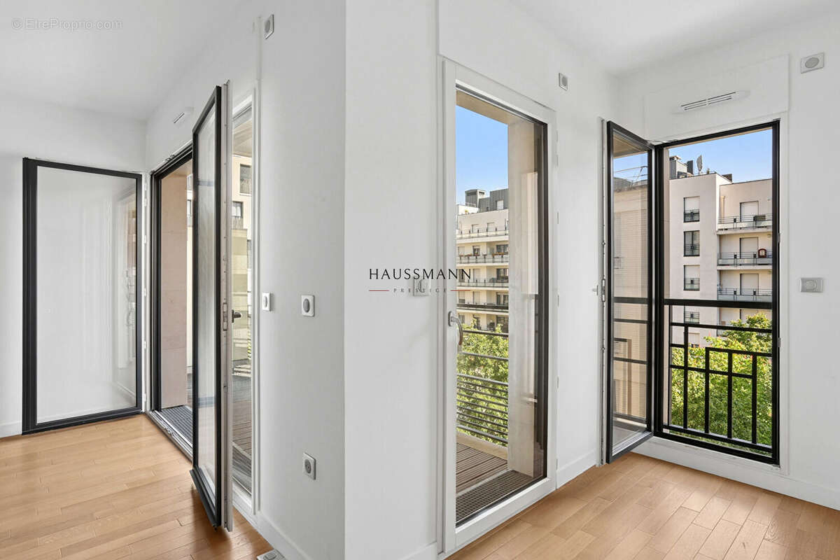 Appartement à NEUILLY-SUR-SEINE
