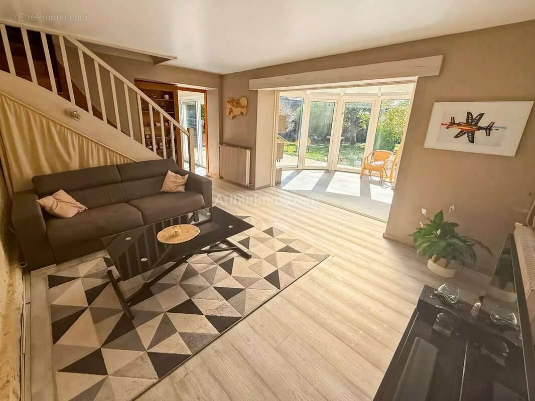 Maison à SOISY-SUR-SEINE