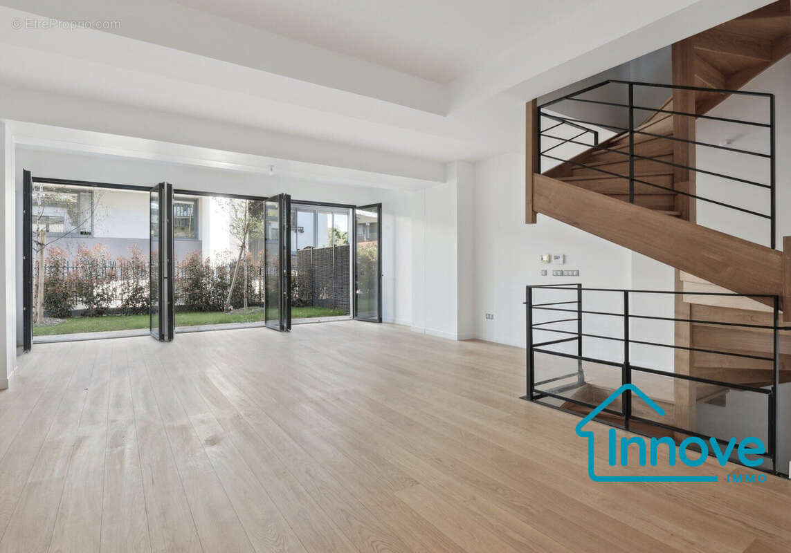 Appartement à GARCHES