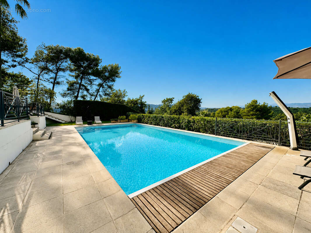 Royal Golf de Mougins   Villa 247 m2   Piscine chauffée   Domaine sécurisé - photo 6