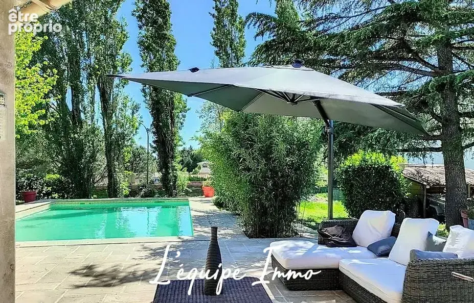 Maison T6 avec piscine et garage - photo 6