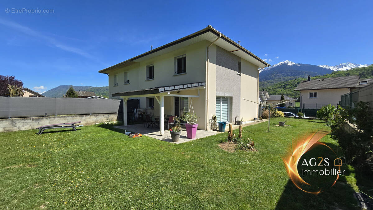 Maison à LA ROCHETTE