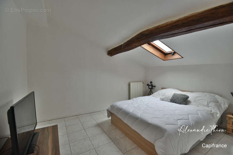 Maison à RIGNIEUX-LE-FRANC