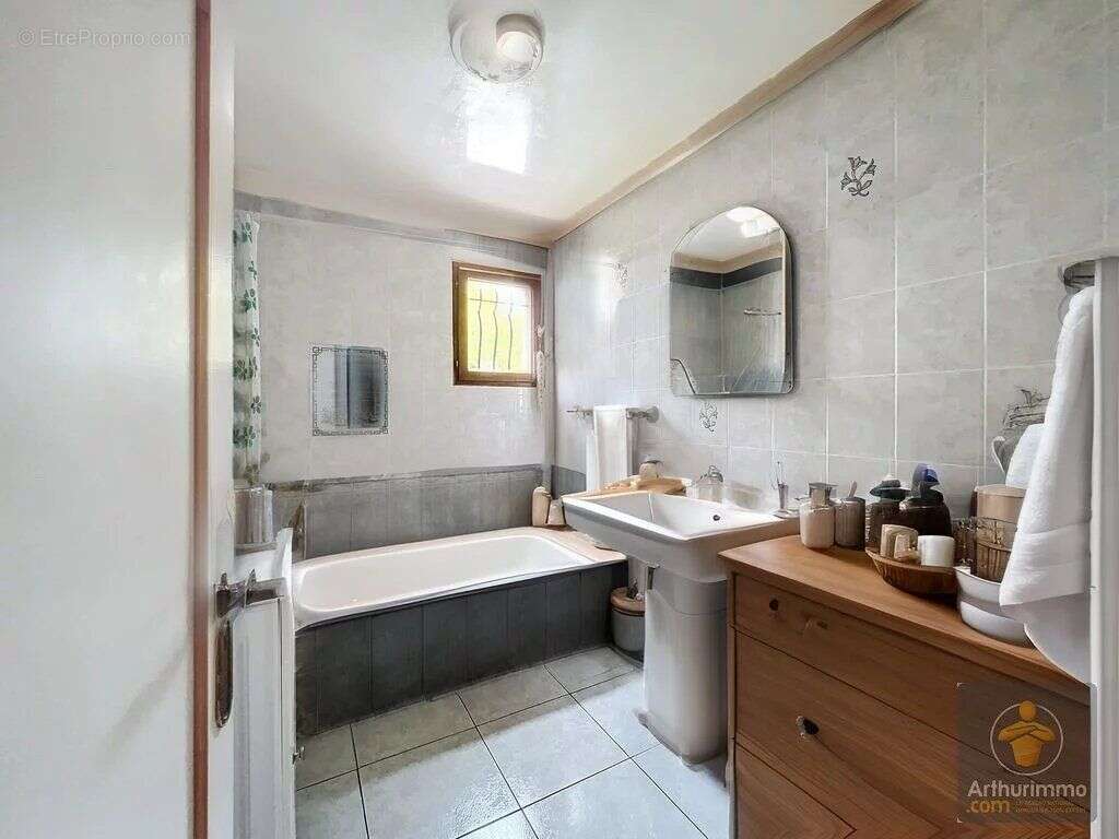 Maison à BOUSSY-SAINT-ANTOINE