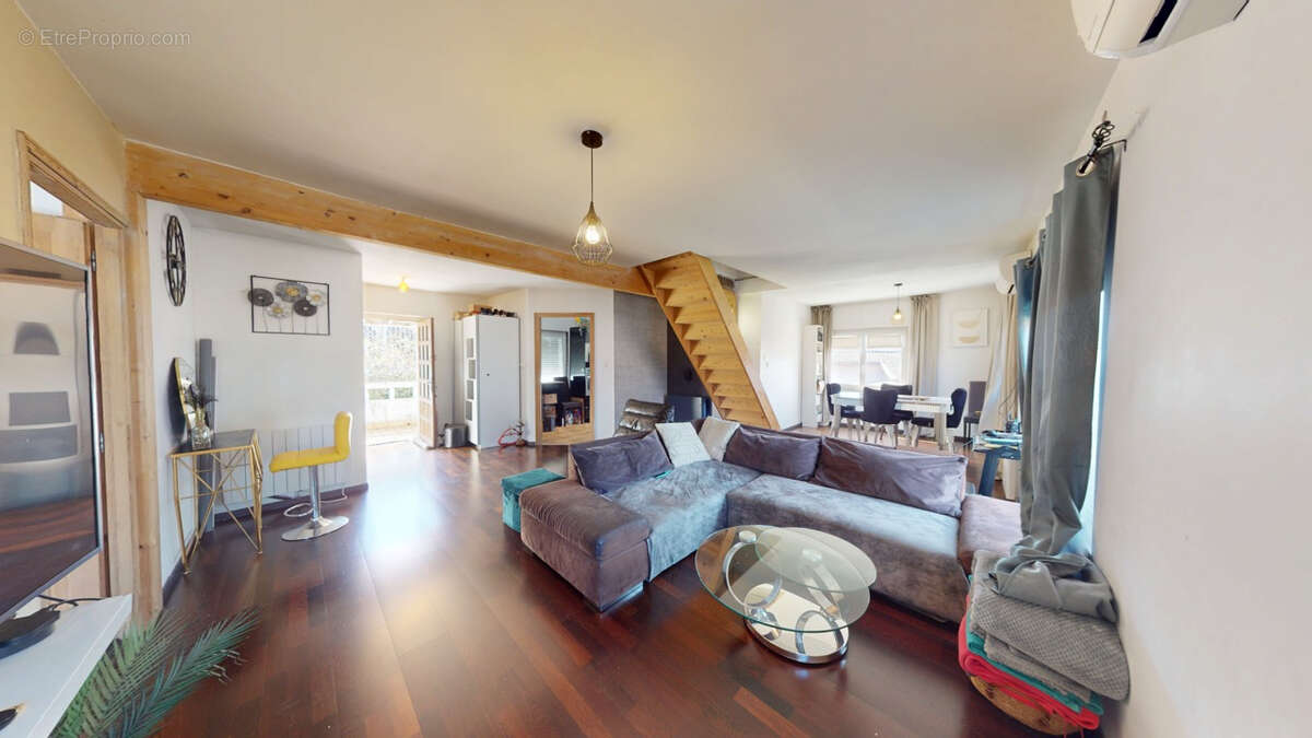 Maison à VILLARD-BONNOT