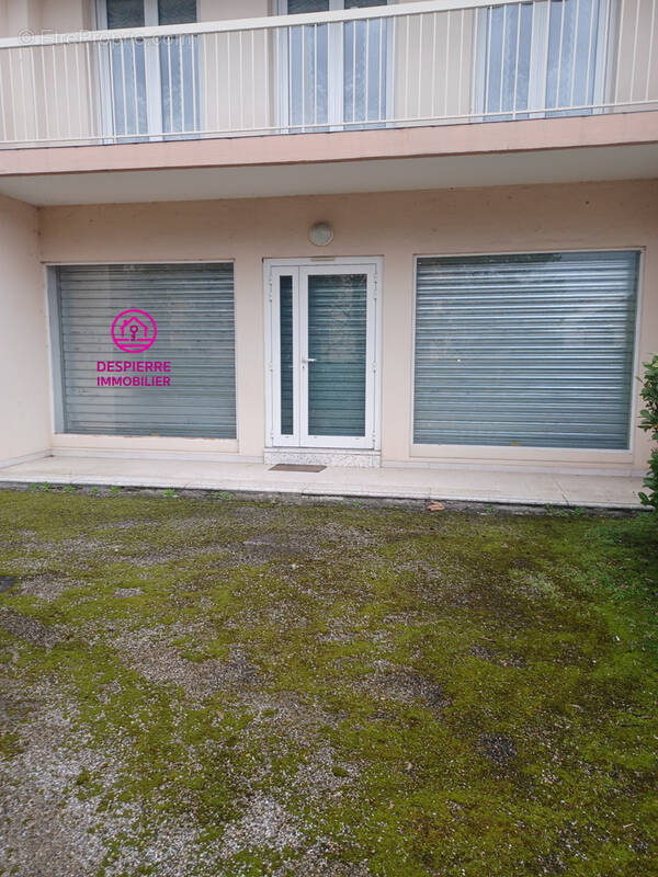 Commerce à ROUSSILLON