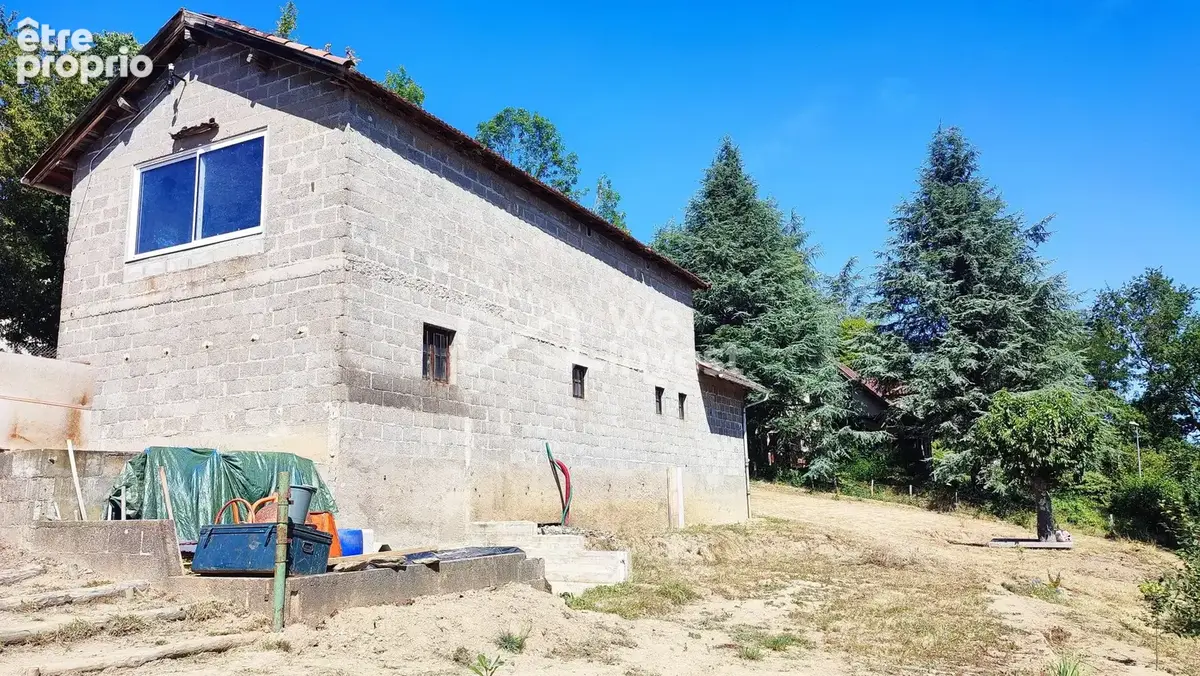 Maison à DECAZEVILLE