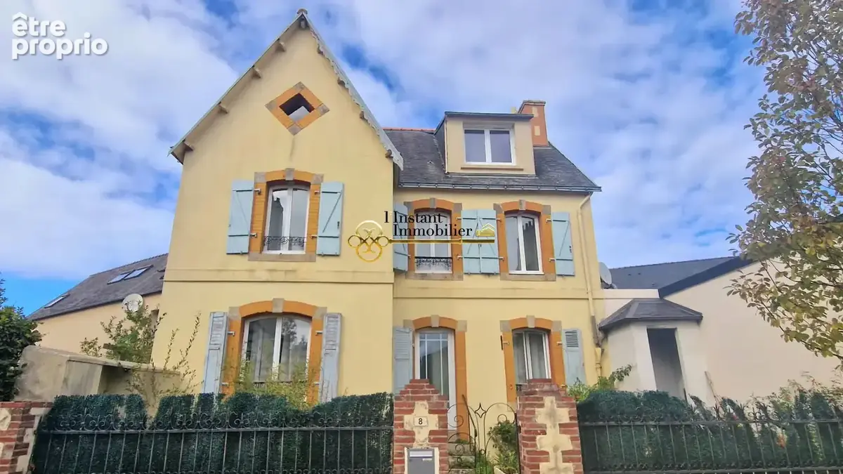 Maison à PLOUGASNOU