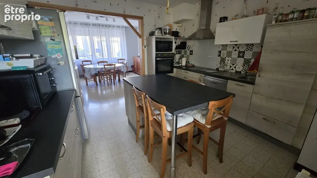 réf 4028 Maison de ville entretenue avec jardin secteur Ecole des Carrières - photo 3