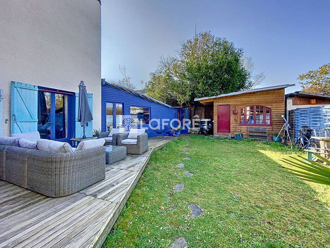 Maison à VERNEUIL-SUR-SEINE