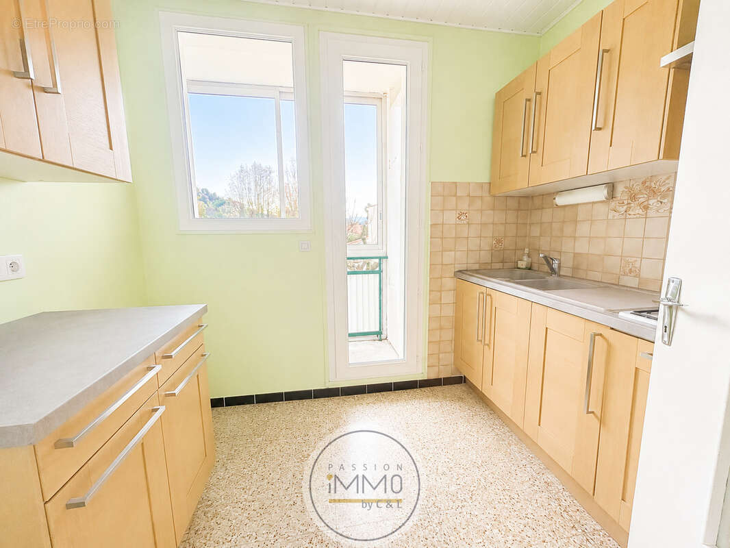 Appartement t4 - 68 m2 - 3 chambres - photo 2