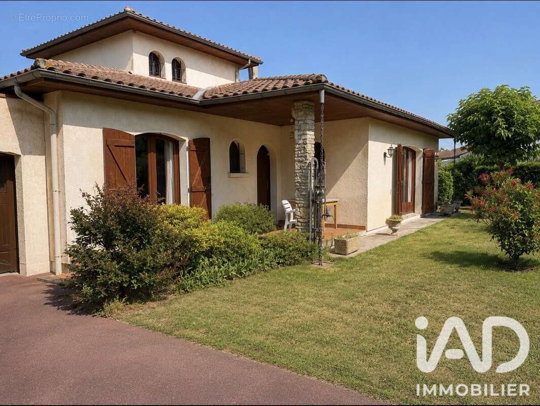 Photo 2 - Maison à LANTON