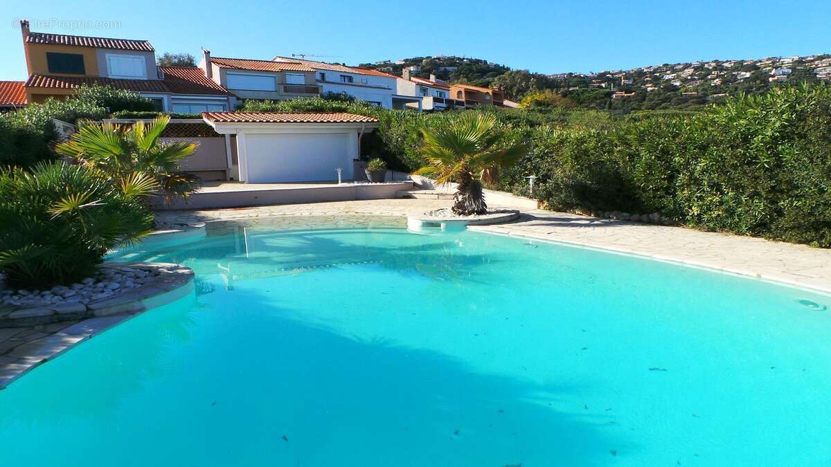 Maison à LES ISSAMBRES