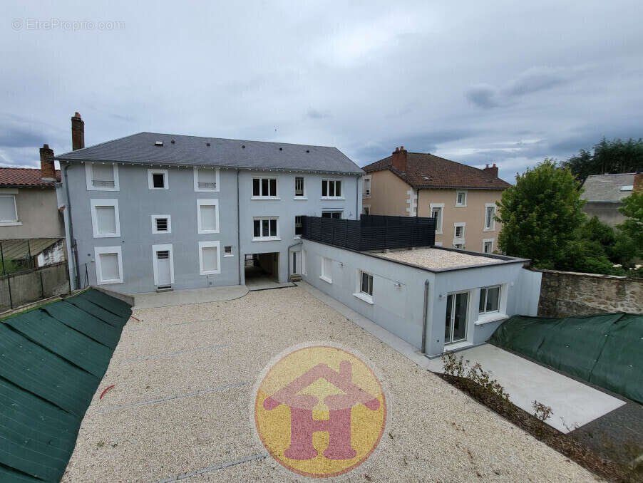 Appartement à SAINT-JUNIEN