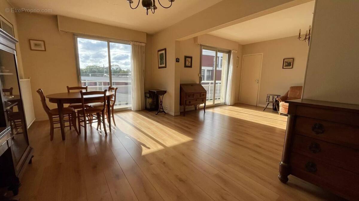 Appartement à VILLEMOMBLE