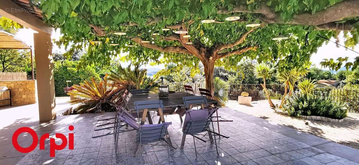 Maison à LA CADIERE-D&#039;AZUR