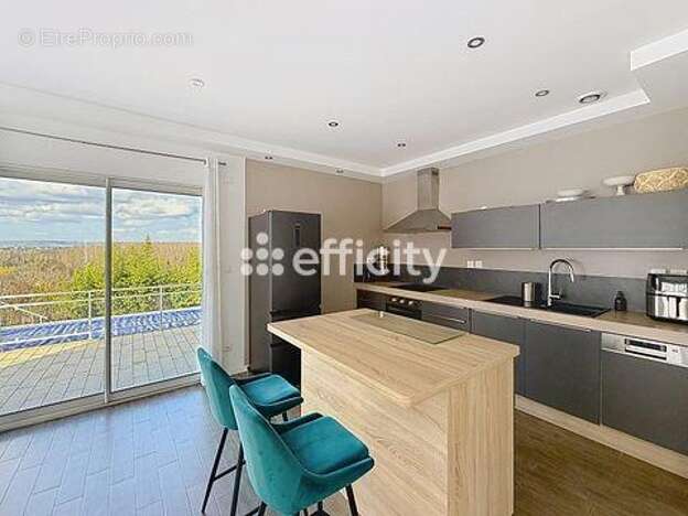 Maison 95 m² à Moras-En-Valloire  - photo 8