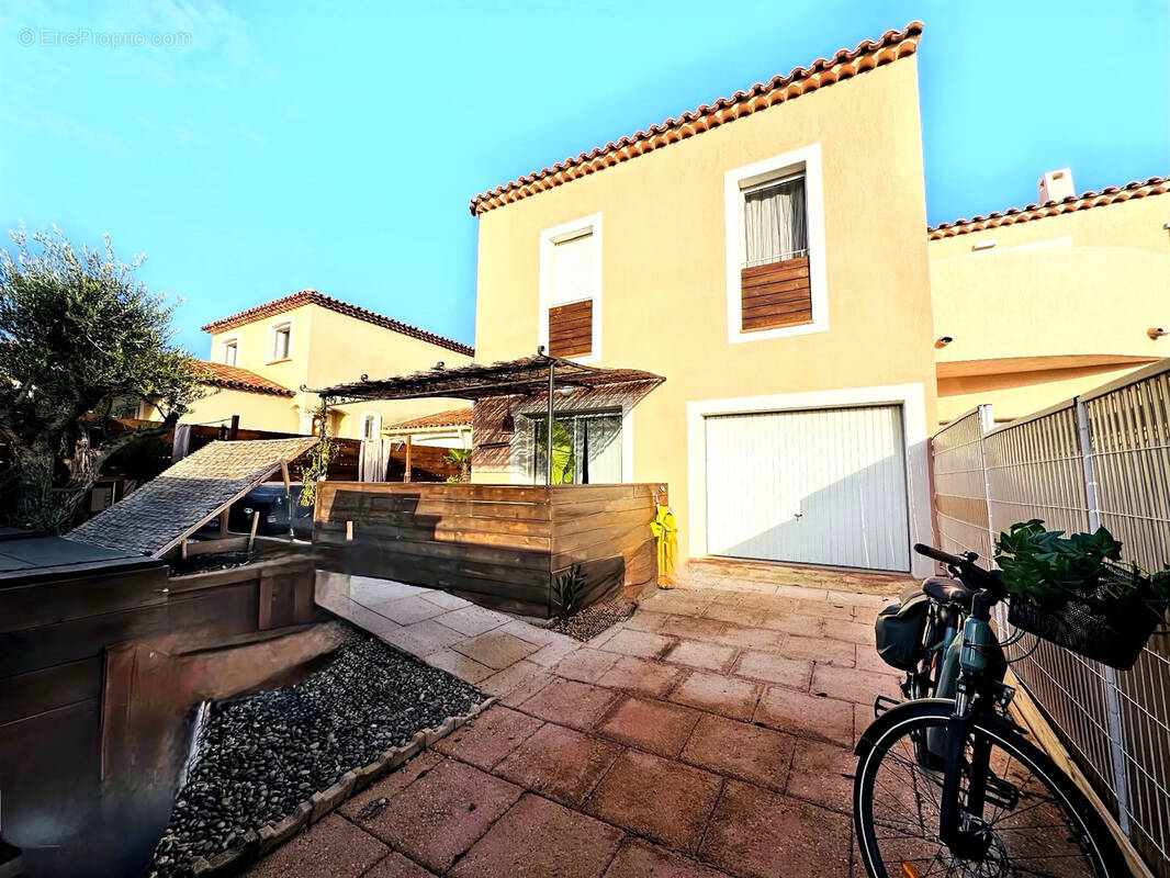 Maison à LA LONDE-LES-MAURES