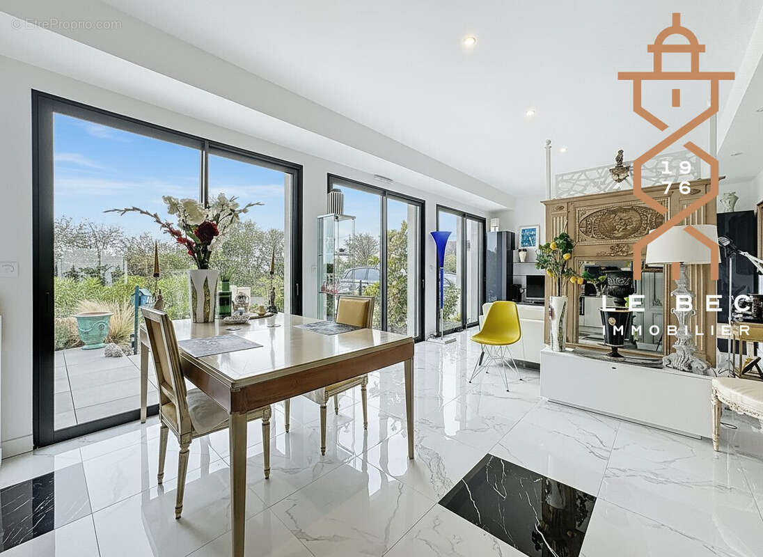 Maison à PLOUHARNEL