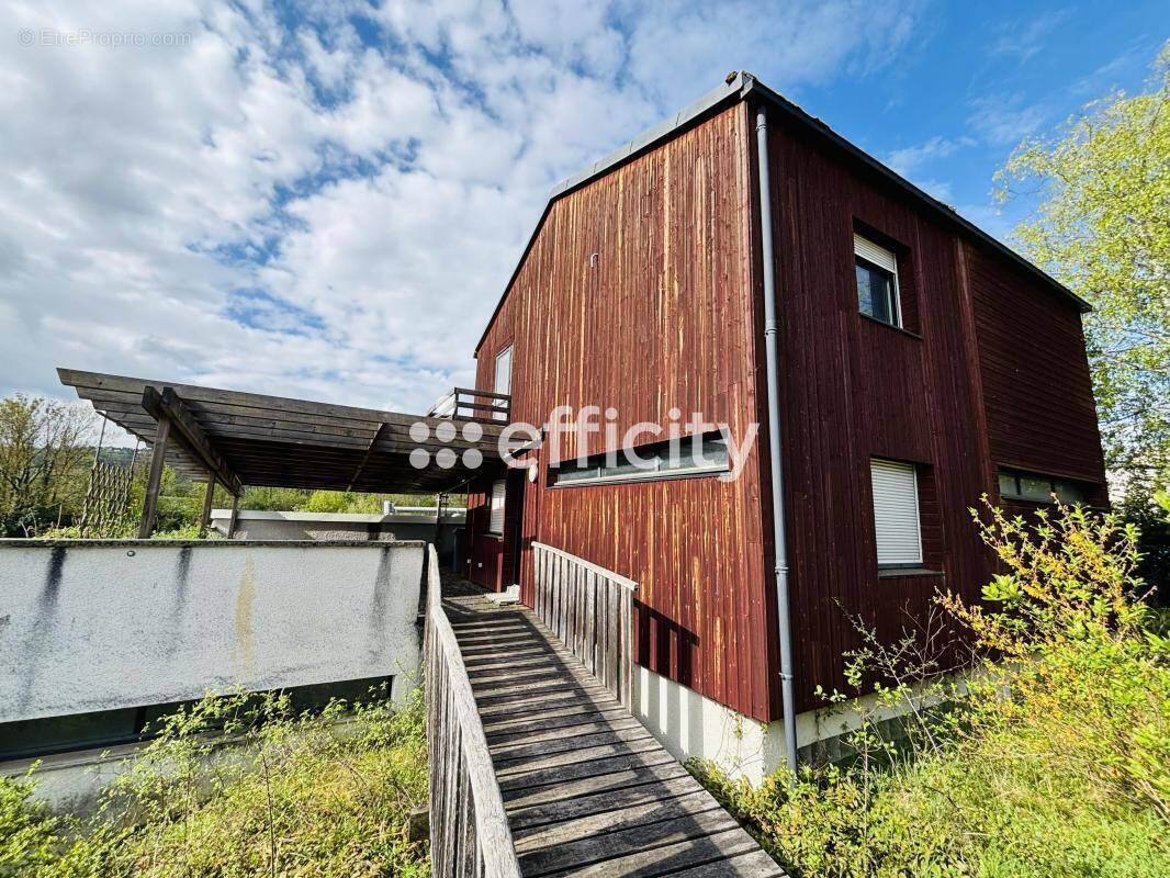 Appartement à PLOMBIERES-LES-DIJON